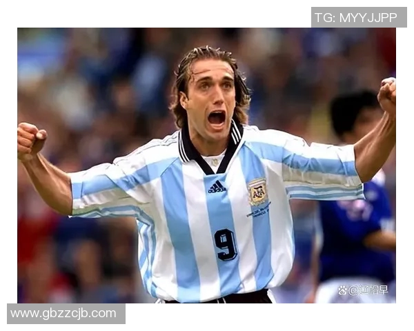 天下足球十五大球星精彩回顾 足球传奇人物及他们的辉煌时刻